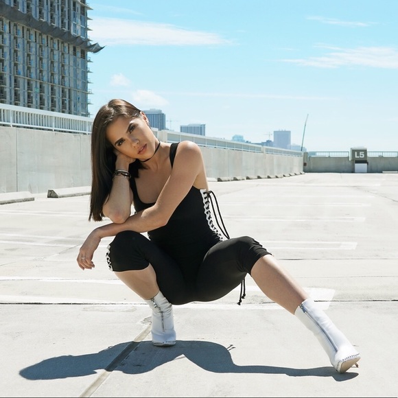 Black And White Side Lace Up Jumpsuit - Picture 4 of 5